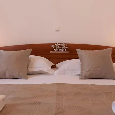 Sea View- Spacious With Shared Pool Διαμέρισμα *