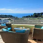Sea View- Spacious With Shared Pool Σπλιτ
