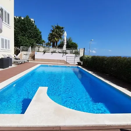 Apartament Sea View- Spacious With Shared Pool *