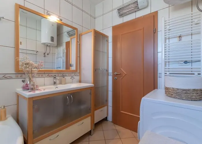 アパート Sea View- Spacious With Shared Pool