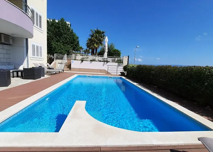 アパート Sea View- Spacious With Shared Pool *