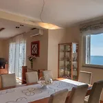 Sea View- Spacious With Shared Pool * 斯普利特