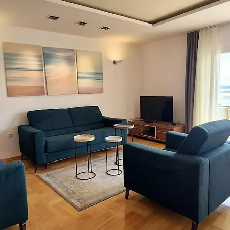 公寓 Sea View- Spacious With Shared Pool 斯普利特